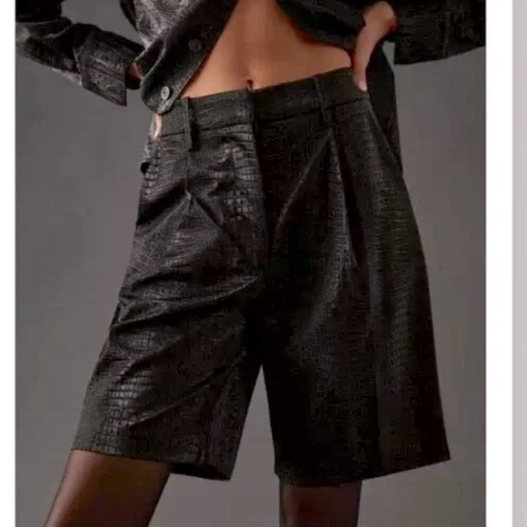 Favorite Daughter Women's Black Faux-Crocodile SavannahShorts 23